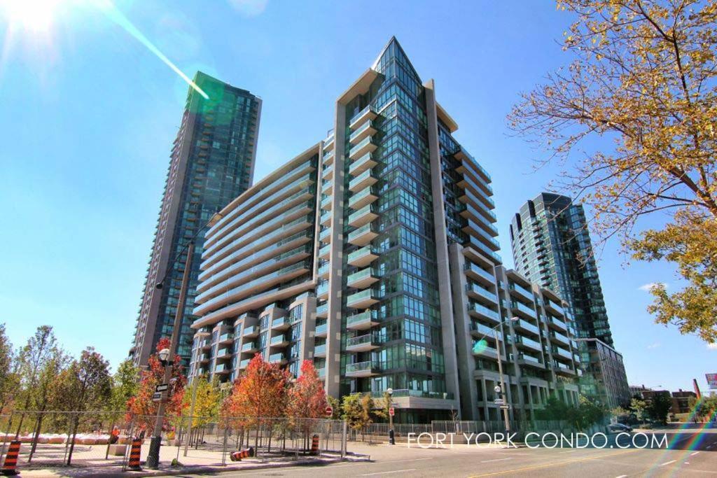 Lakefront Living Downtown Toronto - Free Parking, Gym, Indoor Pool Exteriör bild